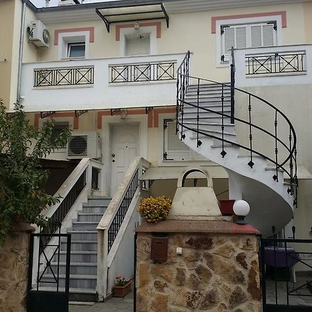 Apartment Efi Néa Péramos Buitenkant foto