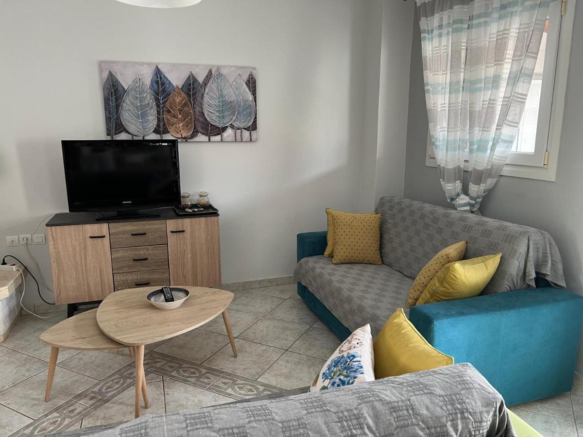 Apartment Efi Néa Péramos Buitenkant foto