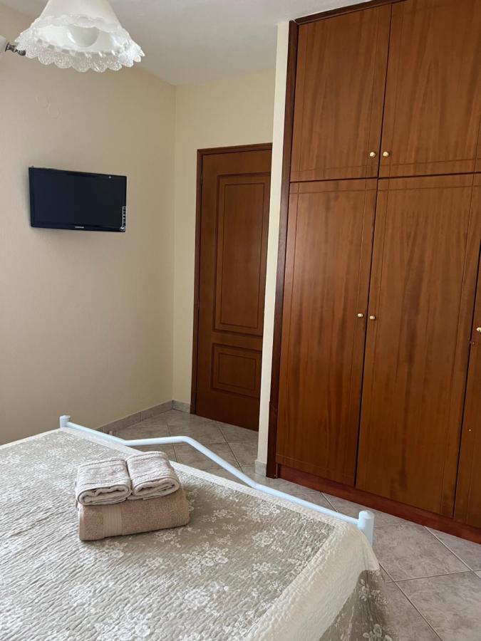 Apartment Efi Néa Péramos Buitenkant foto