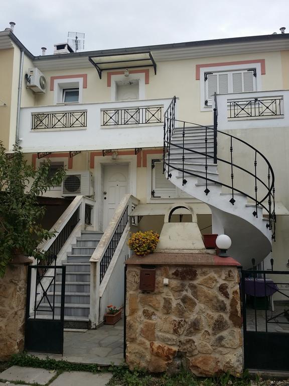 Apartment Efi Néa Péramos Buitenkant foto